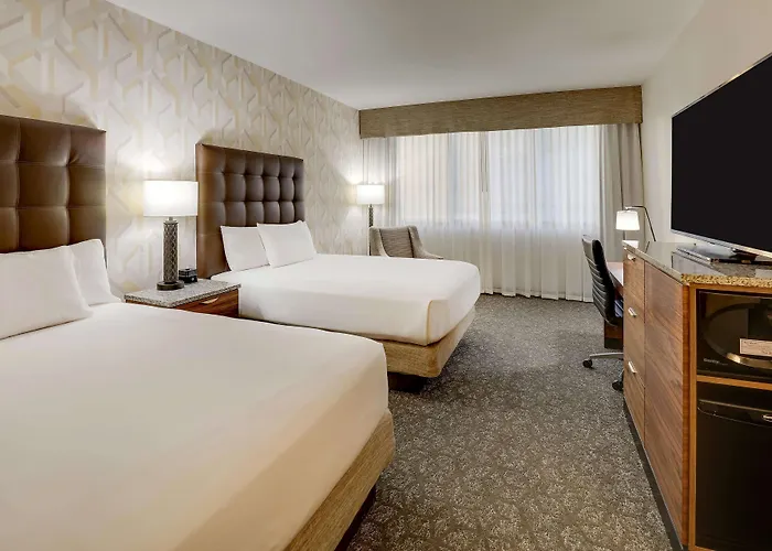 Drury Plaza Downtown 4*