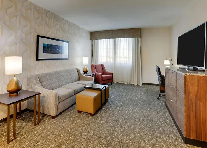 Hotel Drury Plaza Downtown 4*