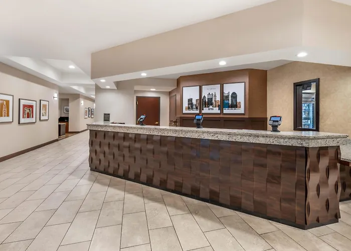 Drury Plaza Downtown Hotel