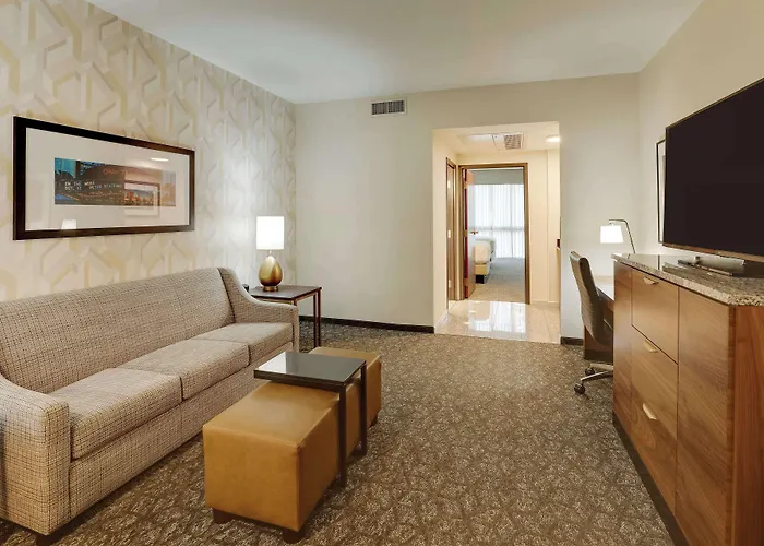 Drury Plaza Downtown 4*